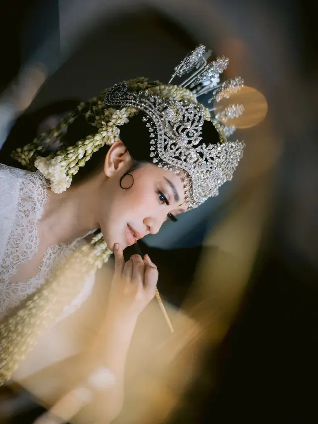 Pesona Makeup Look Elma Agustin di Hari Pernikahan