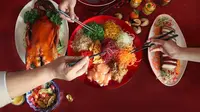 Jangan lupa juga untuk menikmati berbagai menu menarik yang ada pada saat tahun baru imlek, semuanya disajikan di Spectrum Restaurant. (Foto oleh Fairmont Jakarta)