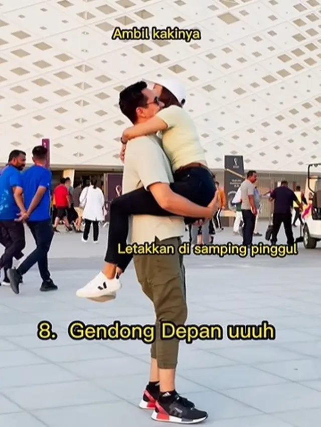 Darius Sinathrya gendong Donna Agnesia (Instagram/darius_sinathrya)