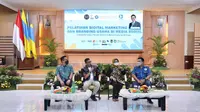 Menteri Pariwisata dan Ekonomi Kreatif (Menparekraf) Sandiaga Uno mengisi pelatihan digital marketing dan branding usaha di Universitas Airlangga (Unair), Surabaya.