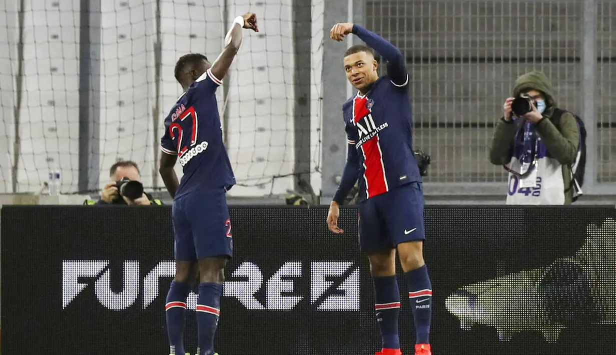 PSG semakin berjaya dalam sejarah Le Classique yang telah mencapai edisi ke 100 itu. PSG telah menorehkan 45 kemenangan dan 22 kali hasil imbang. (AP Photo/Daniel Cole)