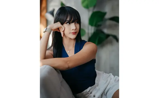 7 Potret terbaru Anya Geraldine dengan gaya rambut berponi, disebut unreal layaknya karakter anime