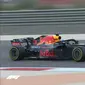 Daniel Ricciardo, membukukan waktu lap tercepat 1 menit 31,060 detik pada latihan bebas pertama F1 GP Bahrain, Jumat (6/4/2018). (Twiiter/F1)