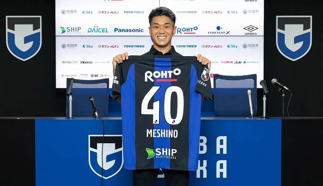 Ryotaro Meshino. Sayap kiri Jepang berusia 24 tahun ini baru saja pulang kampung untuk bergabung dengan klub semasa di akademi, Gamba Osaka dengan status bebas transfer usai kontraknya habis bersama Manchester City yang telah menjadi bagian kariernya sejak awal musim 2019/2020. Bersama The Citizens ia sama sekali belum pernah dimainkan di ajang mana pun karena lebih banyak dipinjamkan ke beberapa klub, seperti Heart of Midlothian FC, Rio Ave dan Estoril Praia. (gamba-osaka.net)