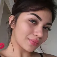 Netizen menyebut bibir Ariel Tatum seperti disengat lebah (Instagram/@arieltatum)