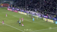 Berita video highlights Bundesliga 2017-2018, Borussia Monchengladbach vs Hamburg, dengan skor 3-1. This video presented by BallBall.