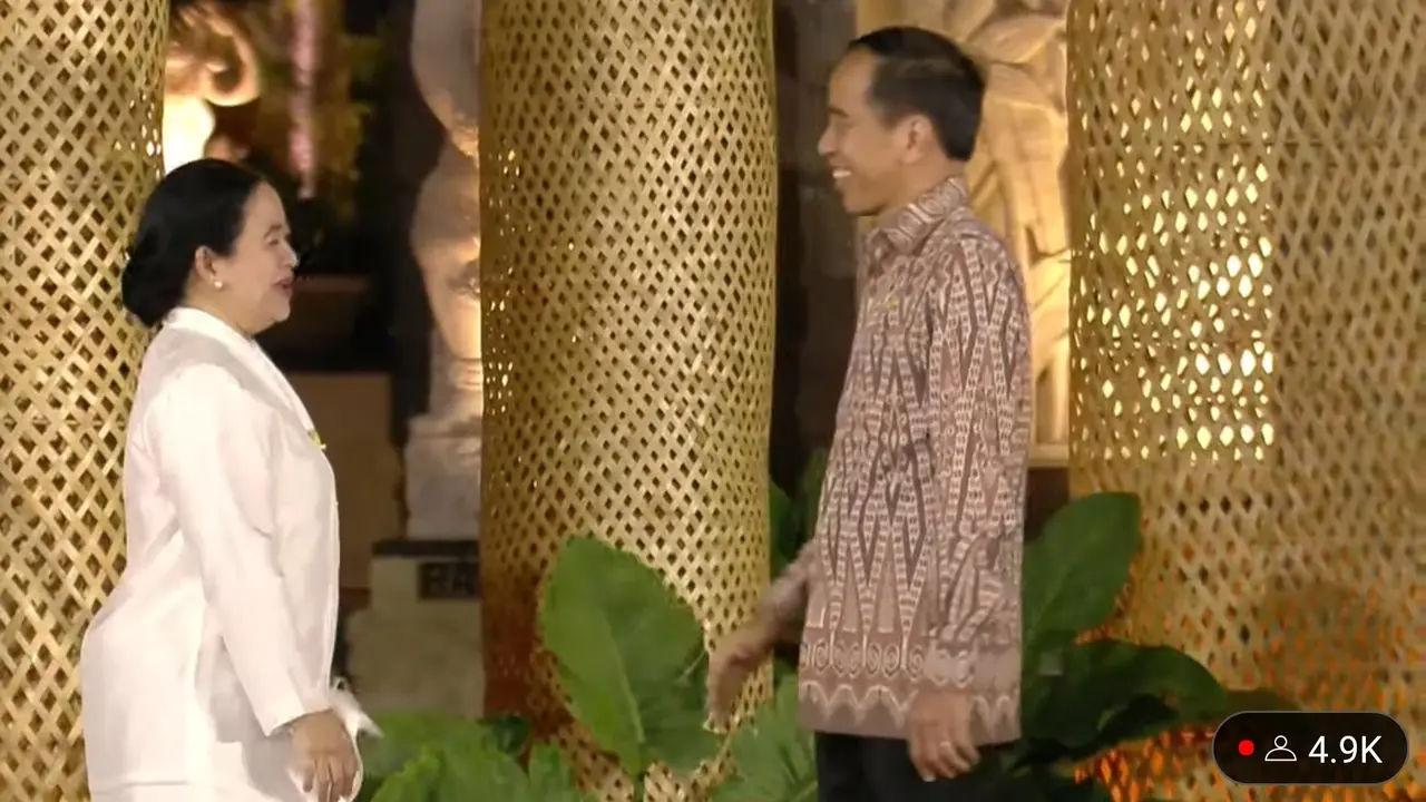 Presiden Joko Widodo (Jokowi) bertemu dengan Ketua DPR RI Puan Maharani.