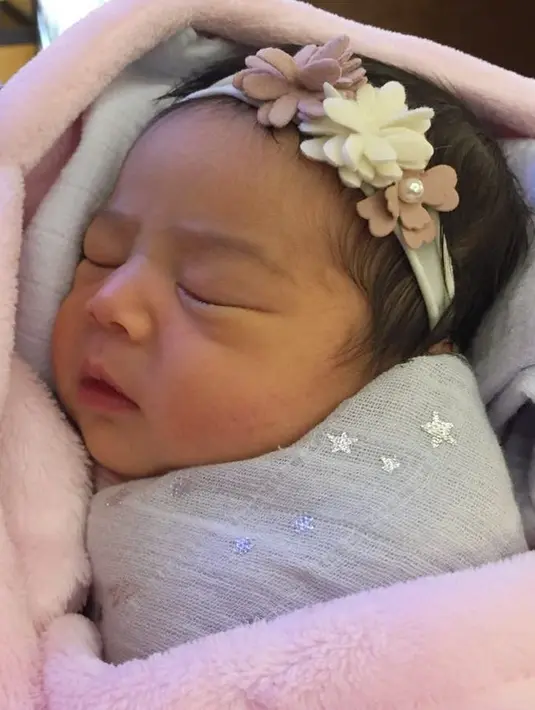 (Instagram/nsyakieb)