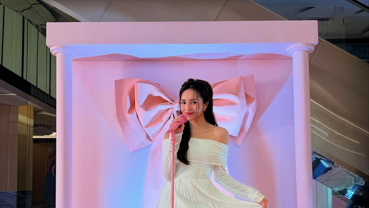 Potret Cantik Beby Tsabina Bak KPop Idol dengan Korean Makeup Look