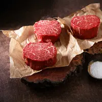 Daging steak. (Foto: Unsplash/Madie Hamilton)