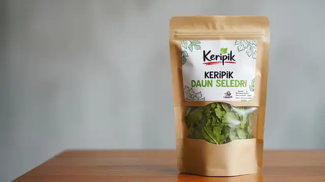 Keripik Daun Seledri