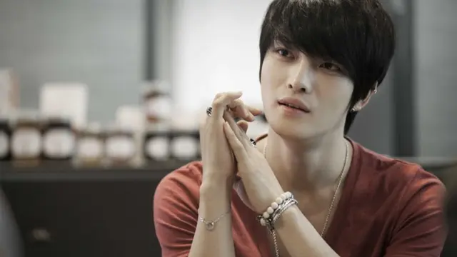7. Jaejoong - Korea Selatan