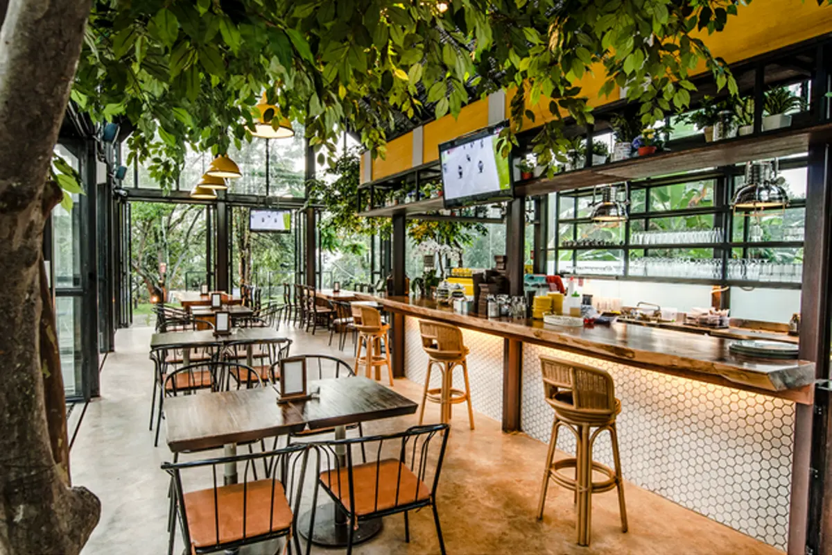 Bertandang ke Bandung? Jangan Sampai Lewatkan 8 Tempat Makan Ini