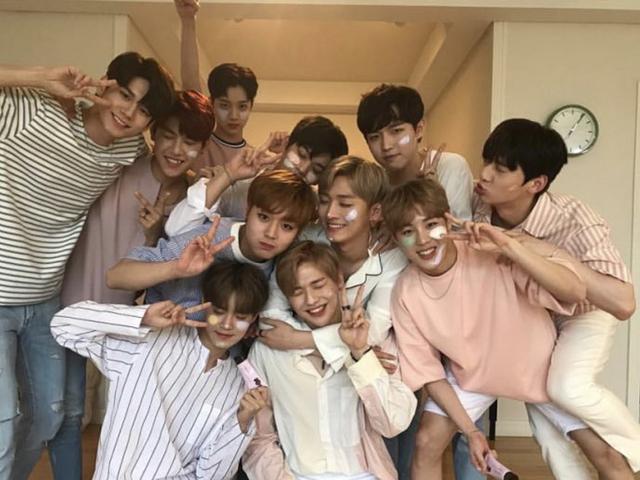 Fans Ekstremis Menguntit Wanna One Agensi Beri Peringatan Showbiz Liputan6 Com