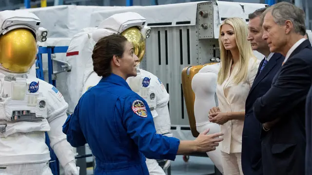 Saat Ivanka Trump Kunjungi Kantor NASA