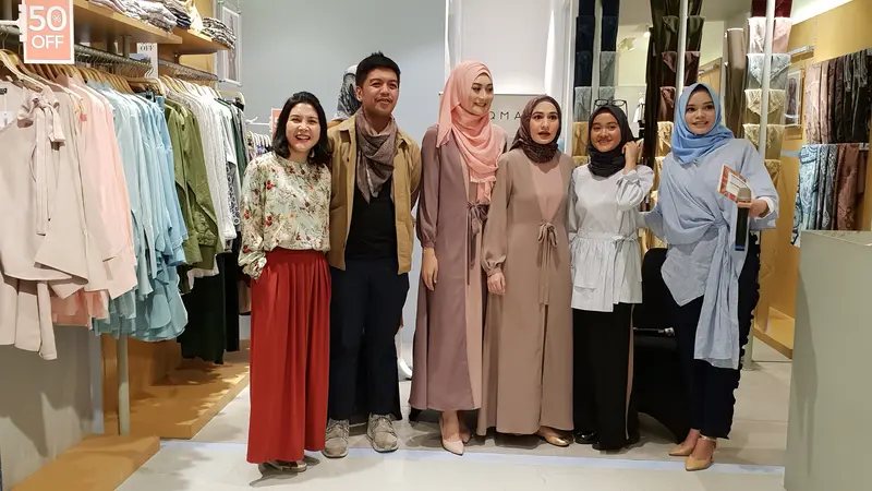 Keanggunan Wanita dengan Mode Ala Timur Tengah Saat Ramadan