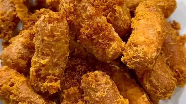Resep sosis kopong kriuk. (dok. Instagram @frita.asmr)