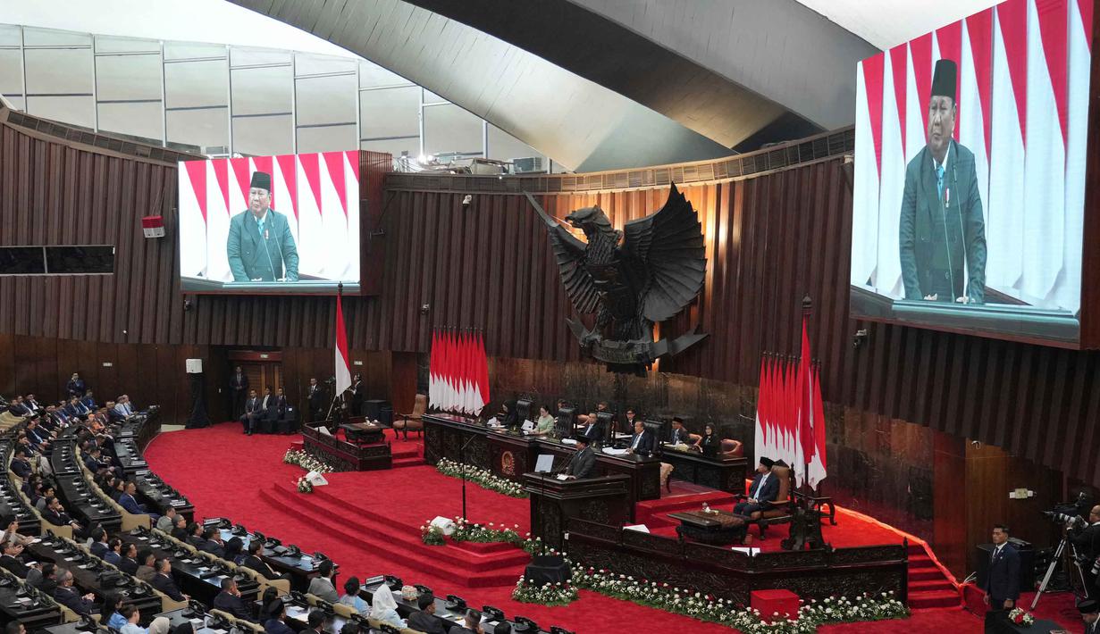 Presiden Republik Indonesia, Prabowo Subianto, saat menyampaikan pidatonya pada sidang paripurna Dewan Perwakilan Rakyat (DPR) di Jakarta, Rabu 20 Mei 2026. (AP Photo/Achmad Ibrahim)