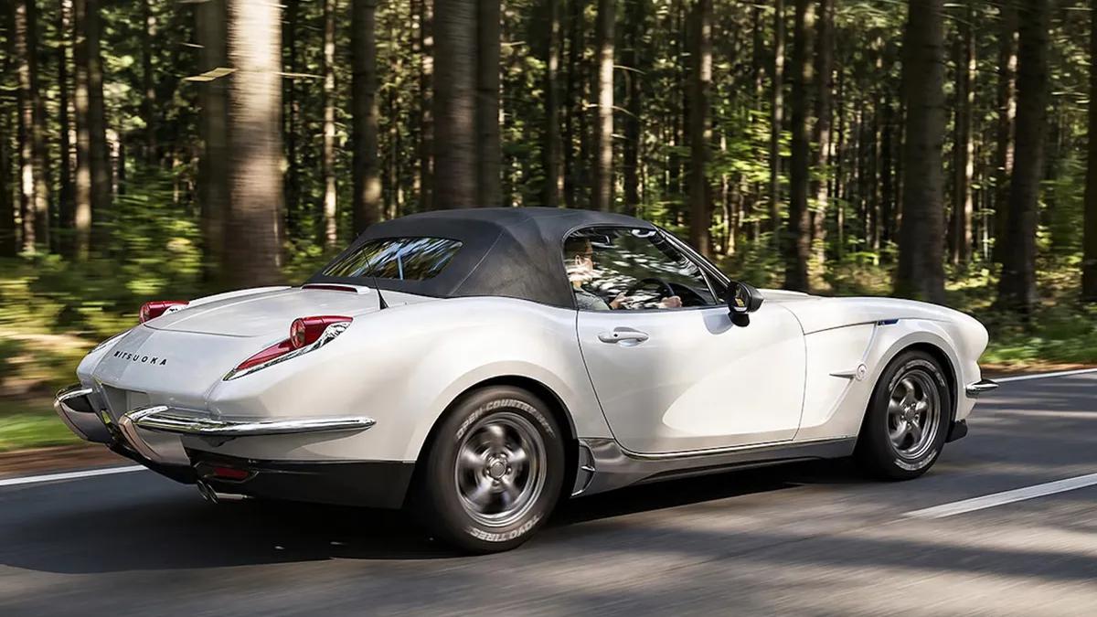 Mazda MX-5 Disulap Jadi Mobil Retro
