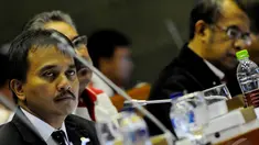 Menteri Pemuda dan Olahraga Roy Suryo saat mengikuti rapat kerja di DPR, Jakarta, Senin (25/8/2014) (Liputan6.cm/Andrian M Tunay)