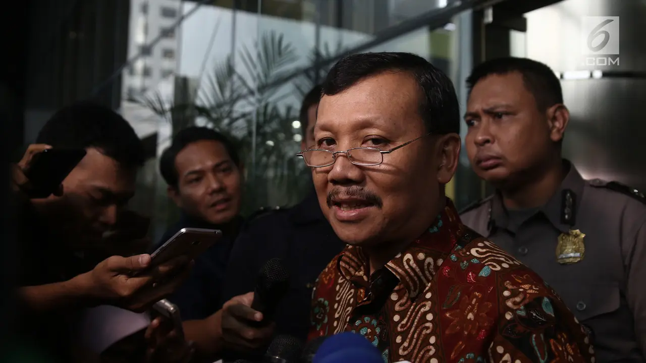 Senyum Sekda Jabar Usai Diperiksa KPK Terkait Suap Meikarta