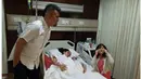 "Kali ini anak saya sangat nusantara. Kesadaran saja cinta kepada nusantara mulai meningkat tajam," kata Ahmad Dhani, di Rumah Sakit Pondok Indah, Jakarta Selatan, Sabtu (4/6/2016). (Instagram)