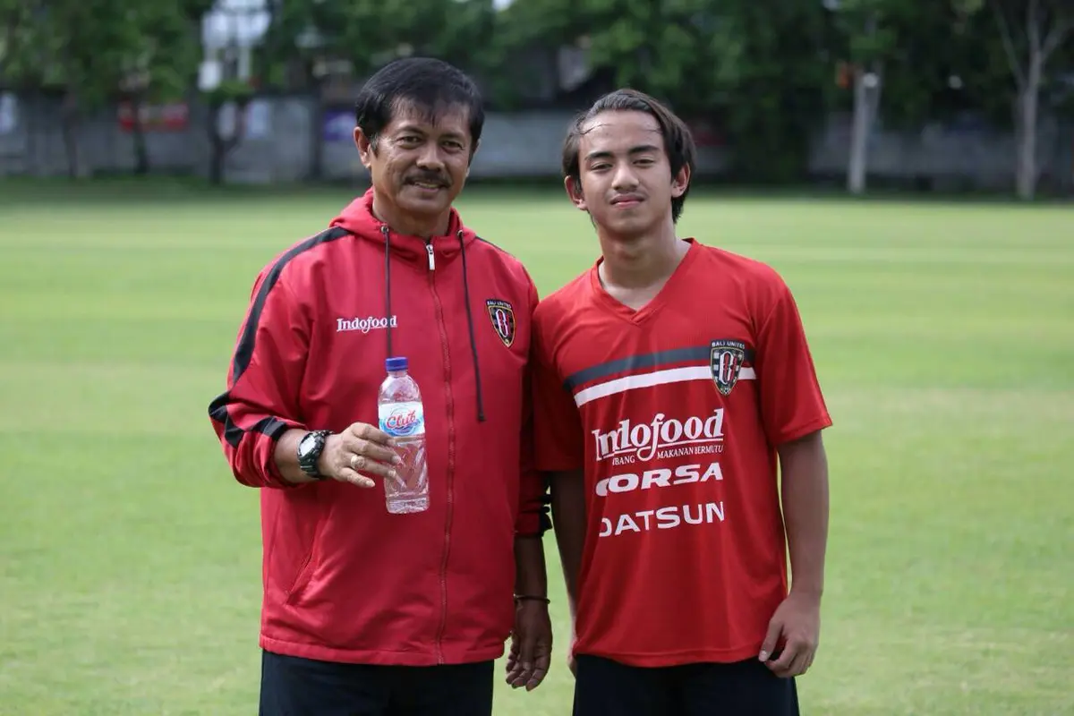 Pelatih Bali United, Indra Sjafri dan Muhammad Rafid Habibie (Liputan6)