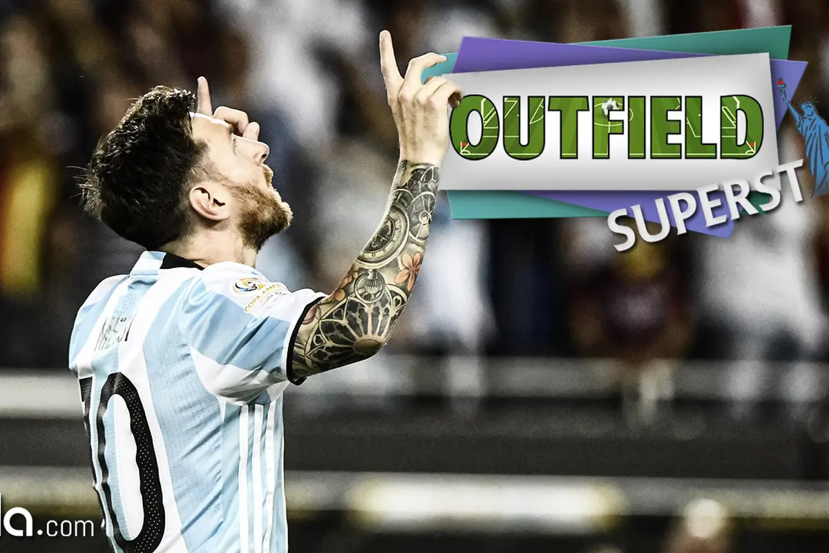 Outfield Superstar Copa America_Messi (Bola.com/Adreanus Titus)