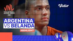 Berita video highlights laga pekan kedua Pool 3 Volleyball Nations League Putra 2022 antara Argentina melawan Belanda, Sabtu (25/6/2022) pagi hari WIB.