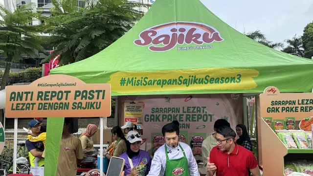 Nasi Goreng Dibuat oleh Nicky Tirta untuk Sarapan