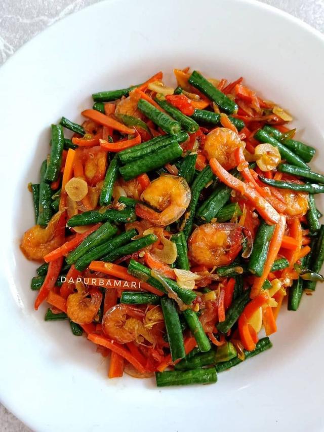 Sepiring sayur tumis kacang panjang