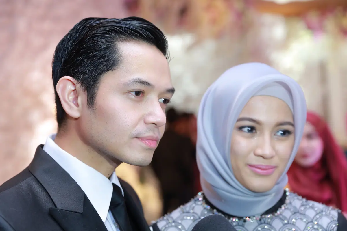 [Bintang] Dude Harlino dan Ayssa Soebandono