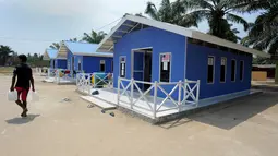 Tempat pengungsi Rohingya yang tertata rapi dan layak di kompleks penampungan sementara Blang Adoe, Aceh Utara, Aceh, Rabu (27/4). Hampir setahun imigran Rohingya yang ditemukan terombang-ambing di lautan mengungsi di Aceh. (Chaideer Mahyuddin / AFP)