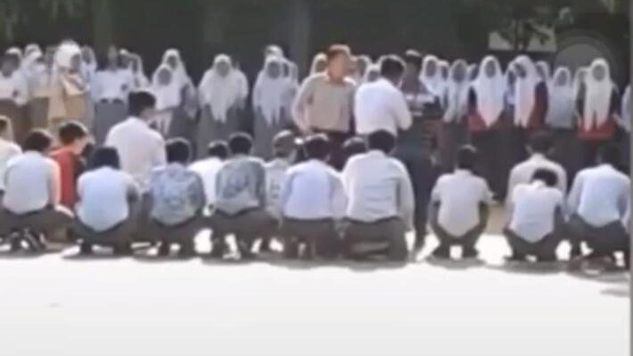 Screenshot video penganiayaan oknum guru SMA di Bekasi kepada siswanya