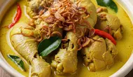 Resep Opor Ayam Kuning Gurih yang Santannya Tak Pecah