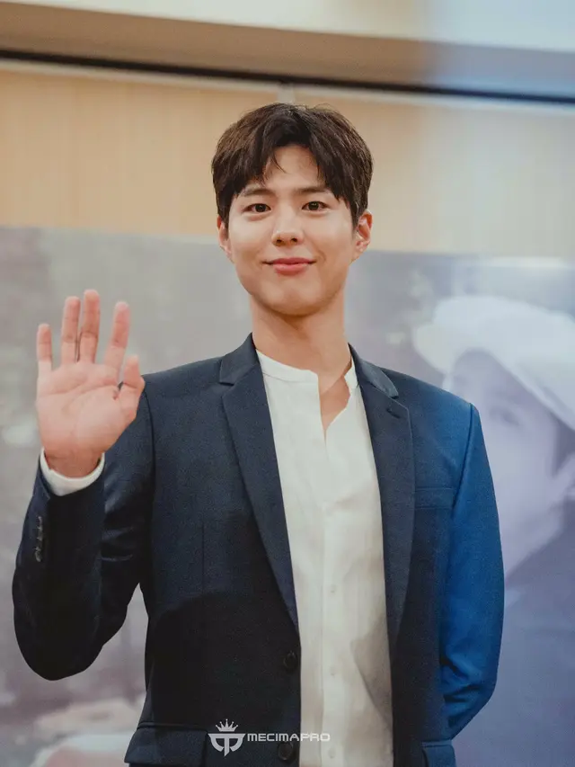 Park Bo Gum dalam konferensi pers di Kota Kasablanka