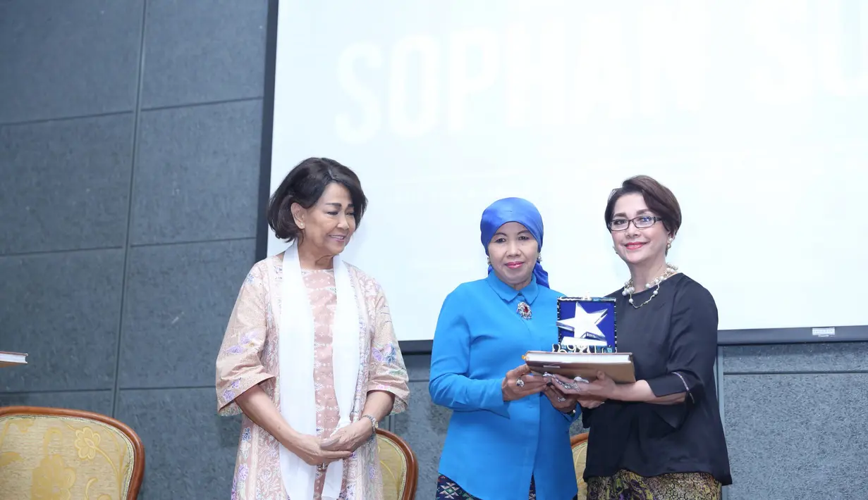 "Film selain wahana hiburan, juga mempunyai pesan moral tinggi untuk masyarakat kita," kata Dra Sri Sularsih. (Andy Masela/Bintang.com)