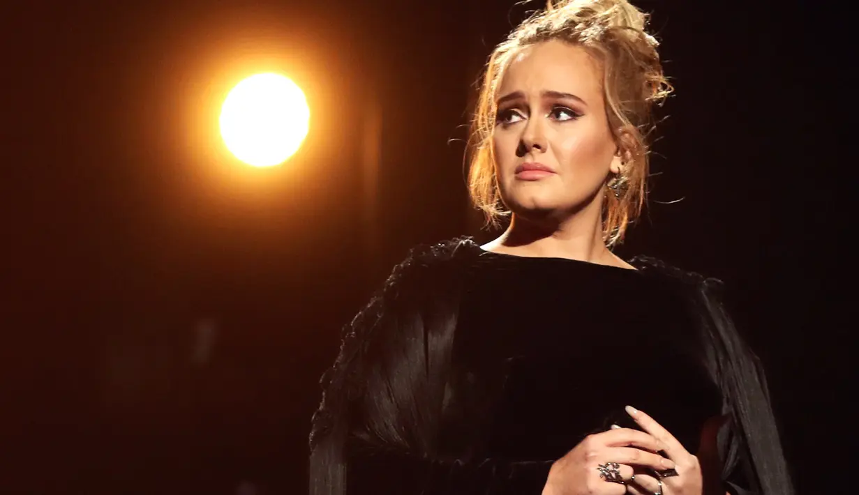 Adele miliki ketakutan yang berlebih juga nih terhadap burung. Namun lebih spesifiknya, burung camar. (CHRISTOPHER POLK  GETTY IMAGES NORTH AMERICA  AFP)