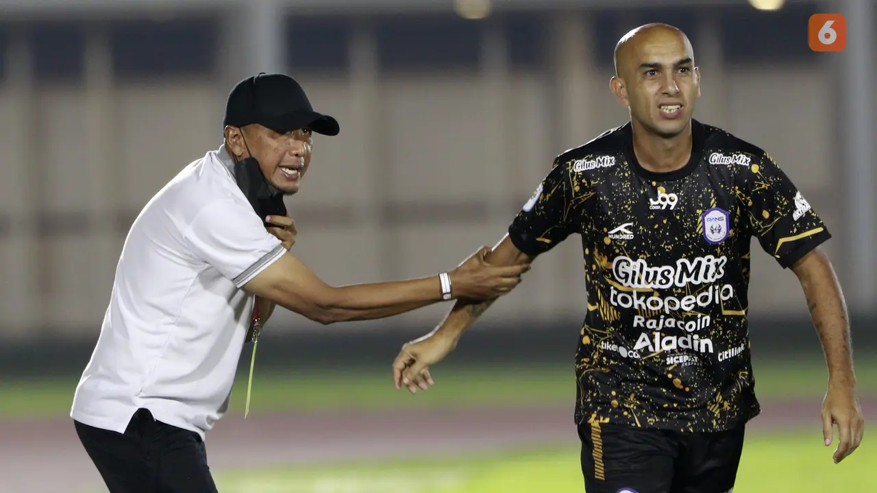 Foto: Debut Manis Rahmad Darmawan di Liga 2, Rans Cilegon FC Tekuk Perserang Serang