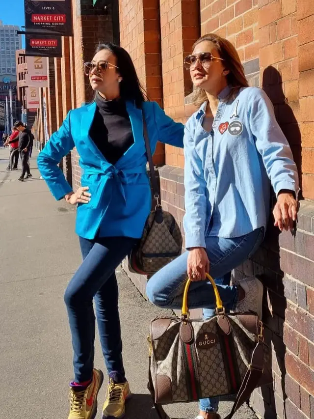 Persahabatan Donna Agnesia dan Asri Welas