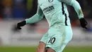 <p>Dilaporkan juru transfer kenamaan Italia, Fabrizio Romano, gelandang Brighton itu akan jadi pemain baru klub berjuluk The Reds tersebut. (AFP/Oli Scarff)</p>