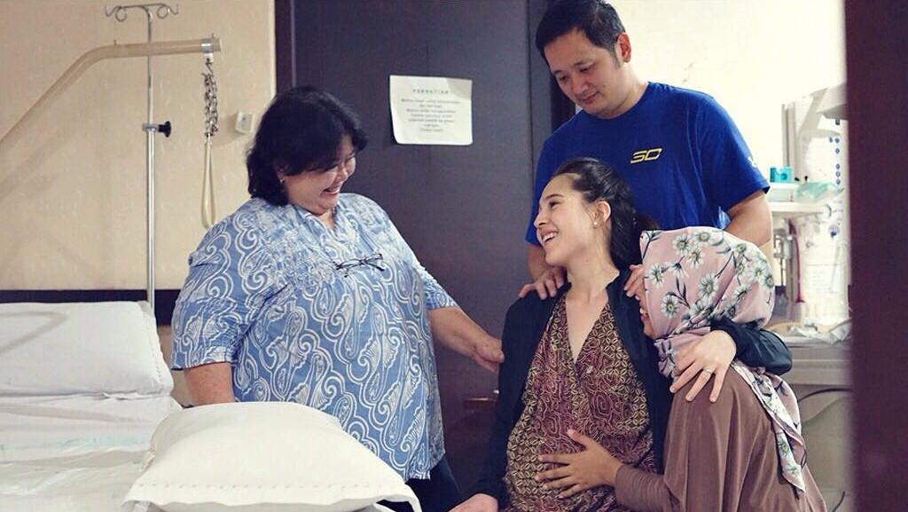 Olivia Jensen melahirkan anak pertama [foto: instagram.com/tantankuswandi/]