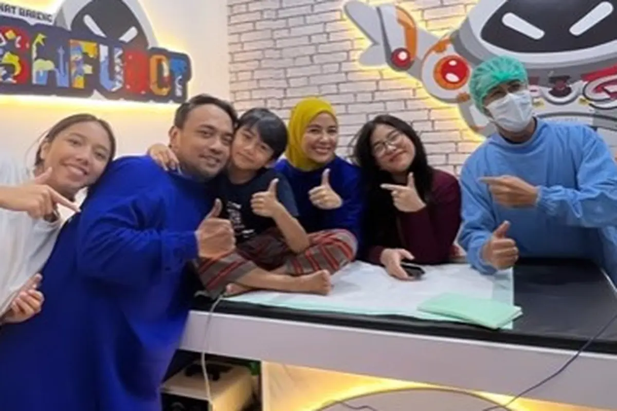 Meisya Siregar sunatkan anaknya, Bambang (Instagram/meisya_siregar)
