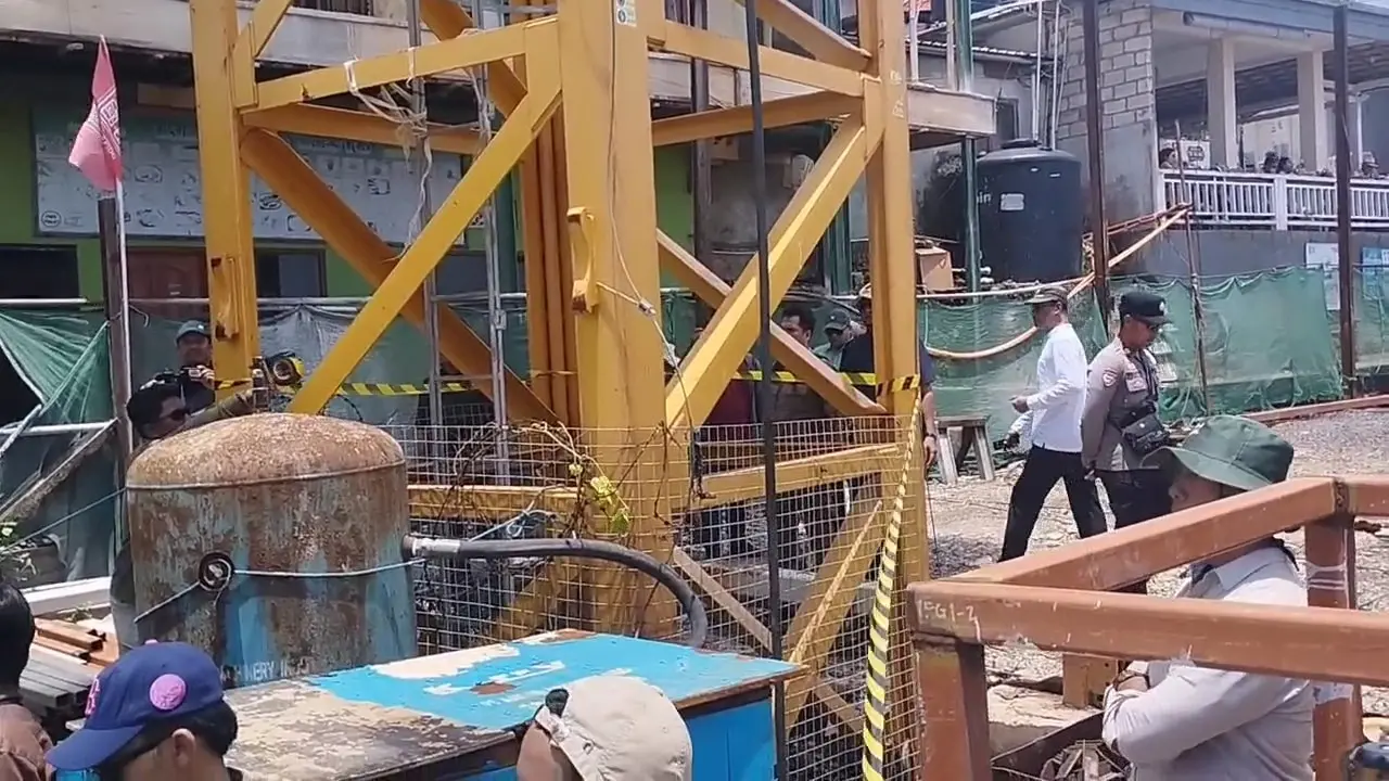proyek lift pantai kelingking nusa penida disegel