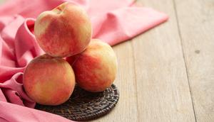 Peach/buah persik yang kaya manfaat (Credit: Freepik/jcomp)