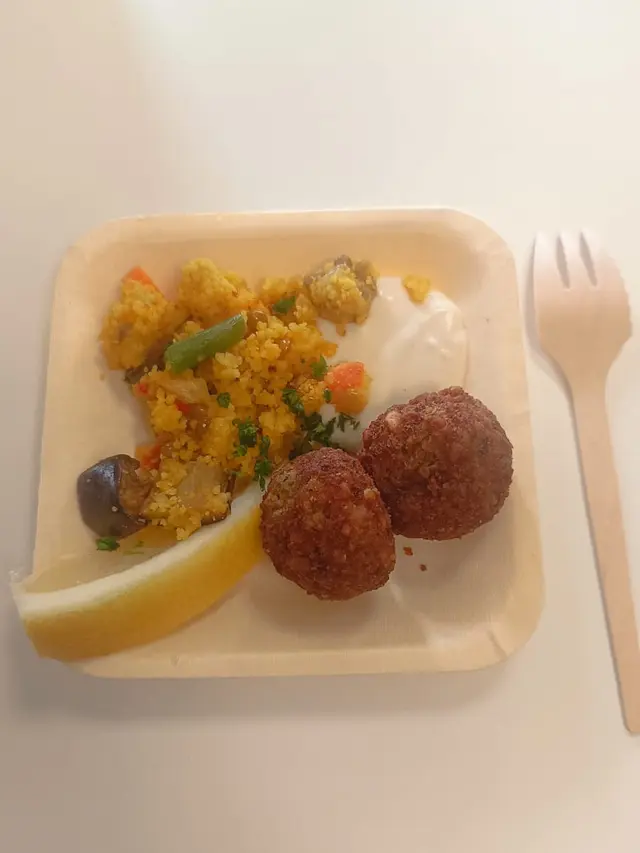 Inovasi makanan IKEA terbaru, Falafel.