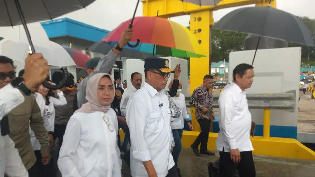 Menteri Perhubungan (Menhub) Budi Karya Sumadi melakukan kunjungan kerja ke Batam untuk meresmikan Kapal Roro Bahtera Nusantara 03. (Ajang Nurdin)