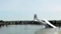 Penyebab jatuhnya pesawat jenis Cessna ini masih dalam penyelidikan KNKT. Selain itu, tim safari ramadan SCTV kunjungi Museum Lawang Sewu.
