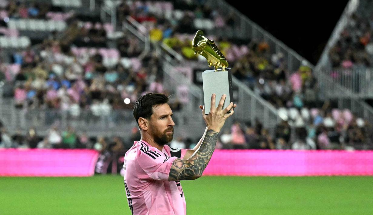 Lionel Messi kembali menegaskan dominasinya di dunia sepak bola. (CHANDAN KHANNA/AFP)