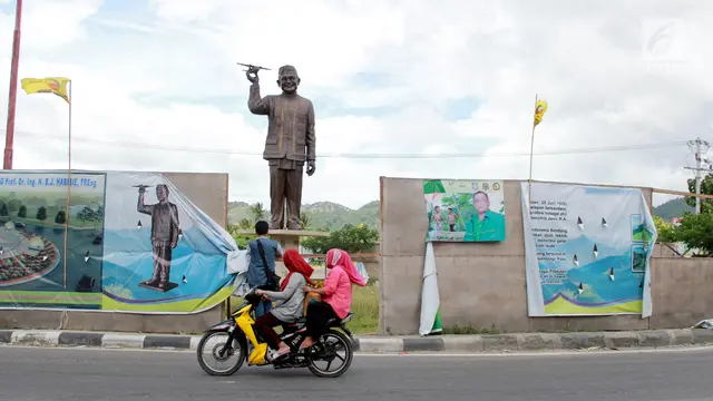Patung Raksasa BJ Habibie di Gorontalo